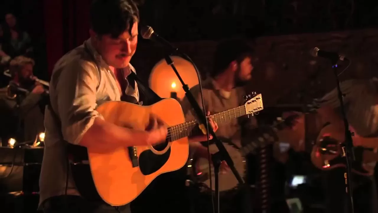 Exclusive: Mumford & Sons Performs 'Holland Road'