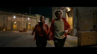 COLD STORAGE – Extrait inédit VF – Joe Keery / Liam Neeson (2026)