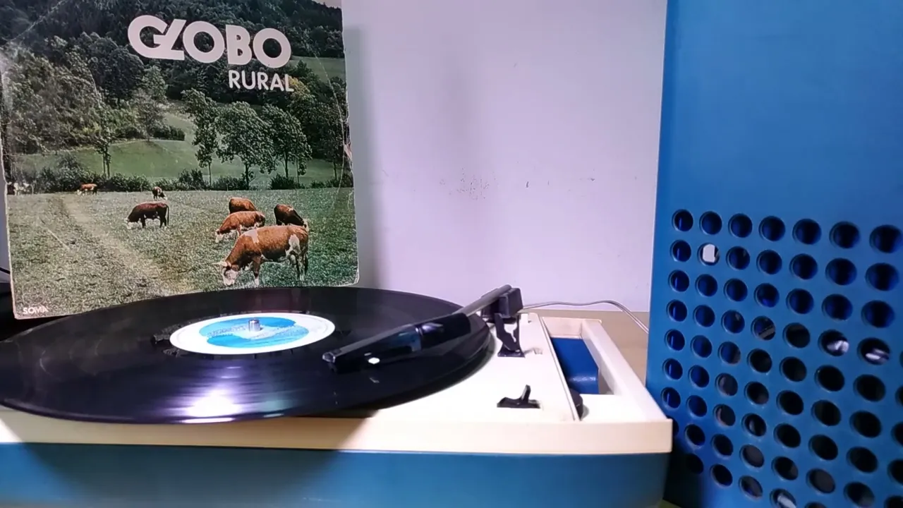 GLOBO RURAL (Vinil 1981) Trilha sonora / Vitrola antiga portátil Philips