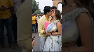 Sidharth Malhotra Janhvi Kapoor Hindisong Song Love Bollywood Jahnavikapoor Movieproduction 