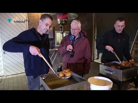 Oliebollen bakken voor Oeganda