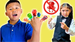 Bella y Kaden Esconden Dulces de la Policía Maddie 🍿🕵️
