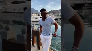 لا يمكن للنجوم ان تلمع بدون الظلام                                    دندنها