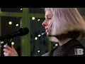 Aurora performs "Conqueror" exclusively for Baeble