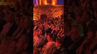 الجمهور هو طاقة الحفلة    دندنها