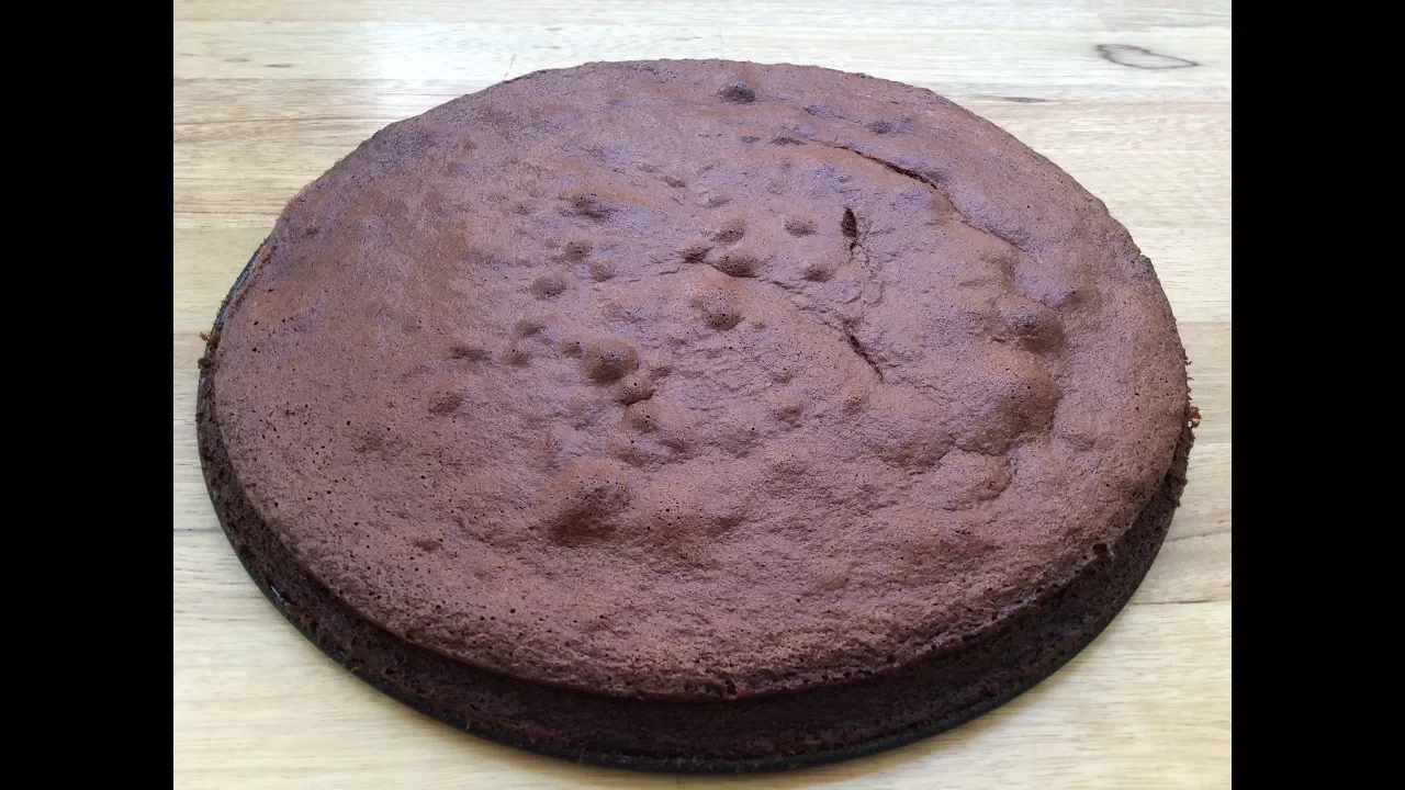 FLOURLESS CHOCOLATE CAKE RECIPE - Gluten free, No Added Sugar