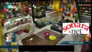 زكي يرفع زينه ويحملها 