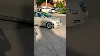 Warren Buffet Arriving Home 