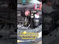 Download Lagu Reservatório do radiador borbulhando com temperatura média no painel do carro classic.