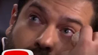 معكم مني الشاذلي الفنان عمرو يوسف ينهمر من البكاء ولا يستطيع أيقاف نفسة بسبب موقف 