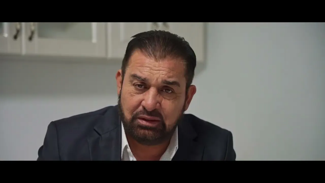 Gioni din Ferentari - Trec doctorii prin salon