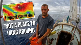 Becalmed 300 Miles North Of New Zealand / Sailing To NZ  Pt 3  Ep 142