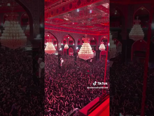 ⁣دخول الملا محمد باقر الخاقاني للعتبه الحسينيه