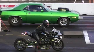 Cars vs Superbikes - drag racing
