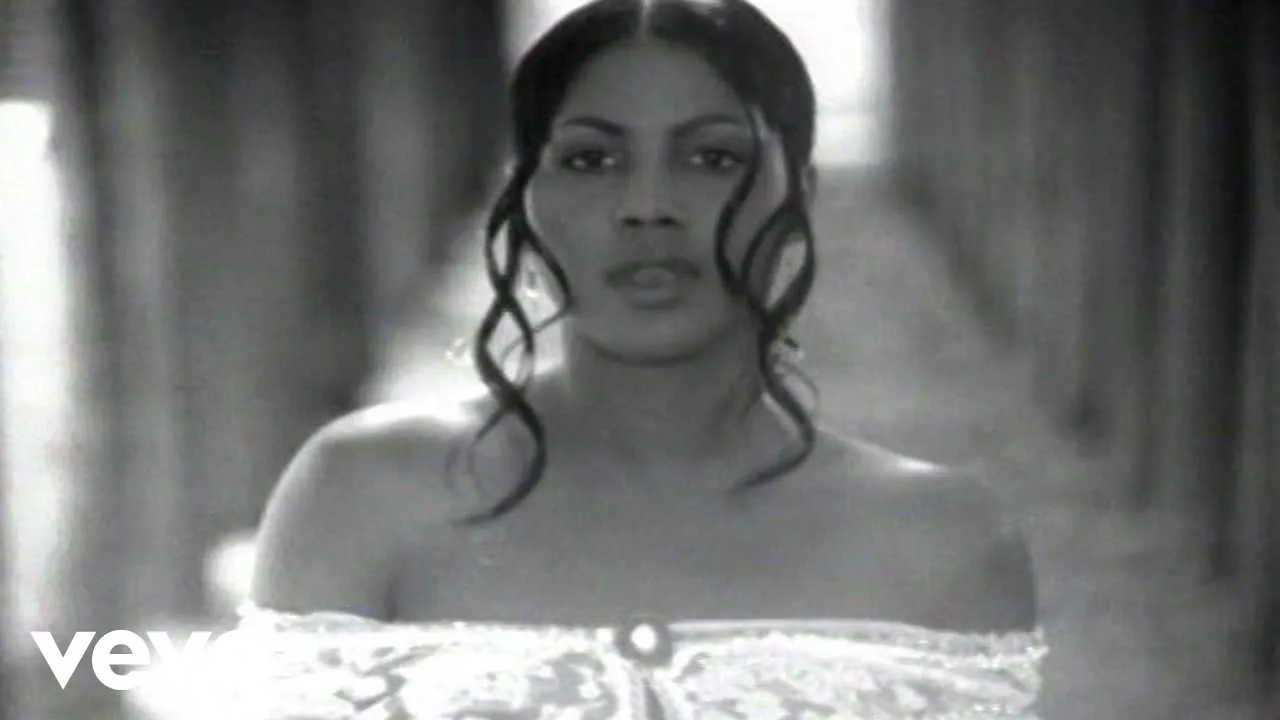 Toni Braxton - Breathe Again (Official Video) Toni Braxton - Breathe Again (Official Video)