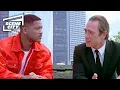 Lagu Men in Black: A Person is Smart, People Are Dumb (WILL SMITH \u0026 TOMMY LEE JONES FUNNY SCENE)