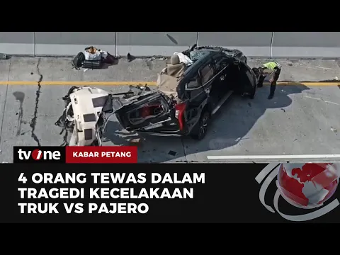 Tak Berbentuk, Mobil Pajero Hancur Tabrak Truk di KM 405 Jalur A Semarang