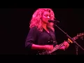 Tori Kelly - "Unbreakable Smile" (Live in Los Angeles 12-13-17)