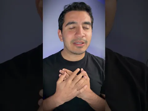MÊS DE MARIA: RECEBA ESSA GRAÇA HOJE - Reze uma Ave Maria comigo #Shorts #AveMaria #MesMariano