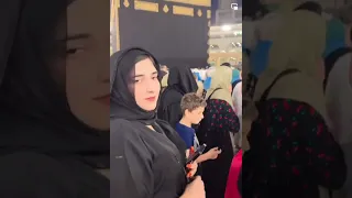 فتاة تستغل وجودها ف الحرم للتصوير دندنها