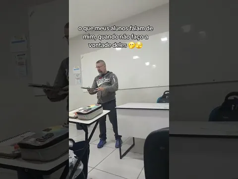 Quando não faço a vontade dos alunos. #trend #meme #viral #youtubercreatorawards