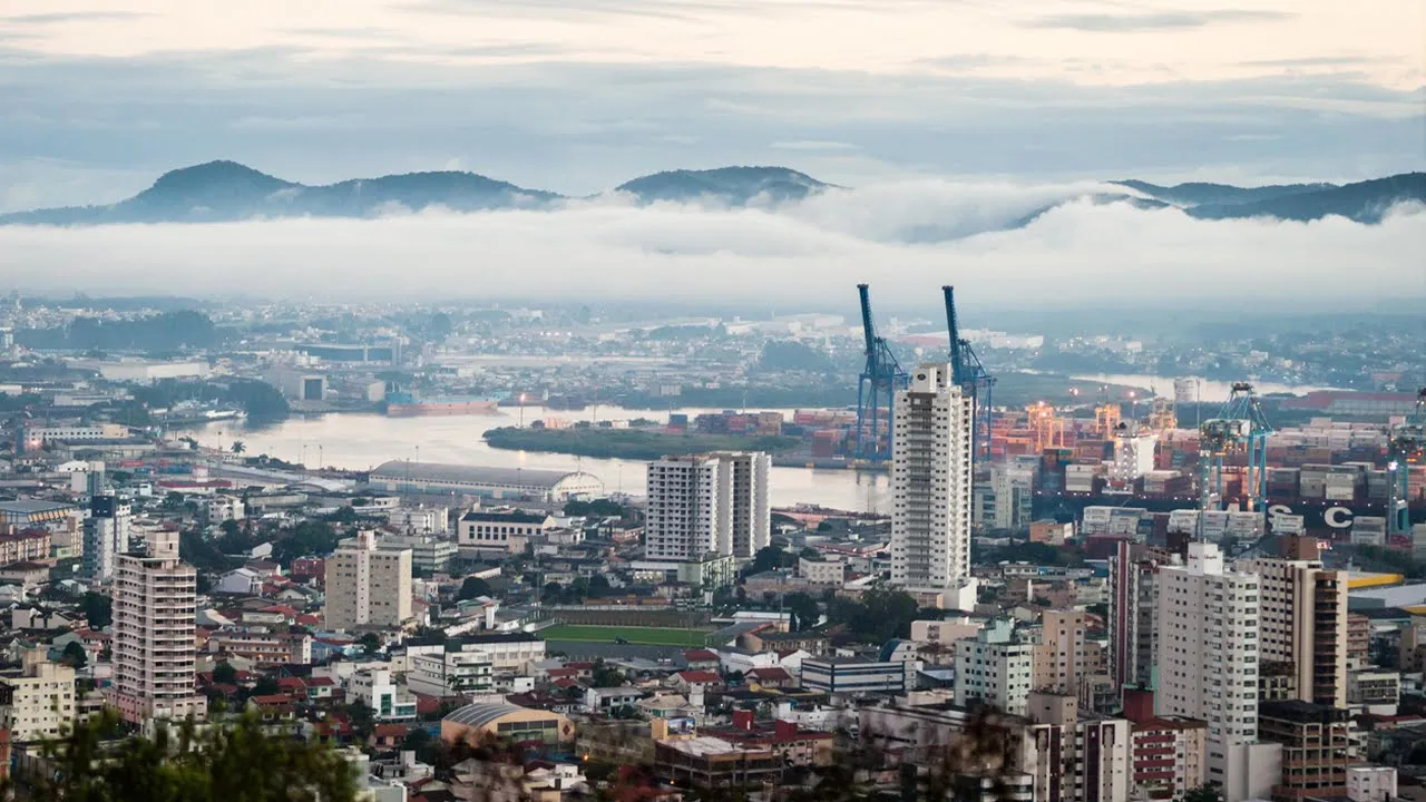 SC no Topo: setor imobiliário de Itajaí em destaque no litoral catarinense