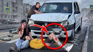 МДАДШУЮ СЕСТРУ СБИЛА МАШИНА! УРОД СКРЫЛСЯ, но БЫЛ ПОЙМАН! 