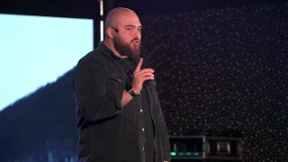 Мостът между взаимоотношенията онлайн и офлайн Христомир Витанов Христомир Витанов TEDxTriaditza 