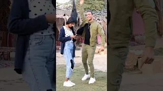 قلبي دق تلت دقات 