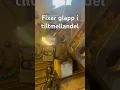 Download Lagu Frezen/draaien van nieuwe posities voor de pennen in een kantelbaar tussenstuk voor een graafmachine