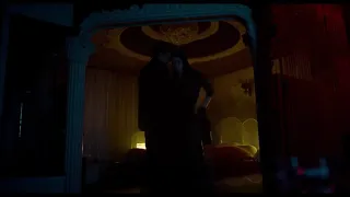 Alexandra Daddario kiss scene