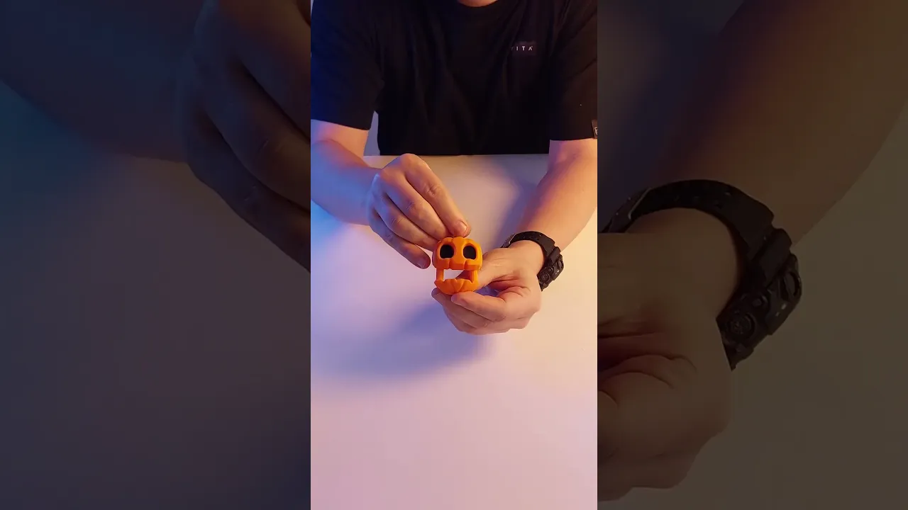 Pumpkin Keychain Phone Stand video thumbnail