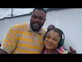 Lagu ODUNLADE GREETS OGA BELLO, BIMBO ADEMOYE, ADENIYI JOHNSON, FEMI ADEBAYO, OTHERS AT FILM LOCATION