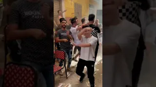 من صغر سني سلطان زماني         دندنها
