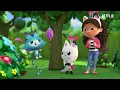 Pandy Plants a Butterfly Garden 🦋🌼 Gabby's Dollhouse | Netflix Jr