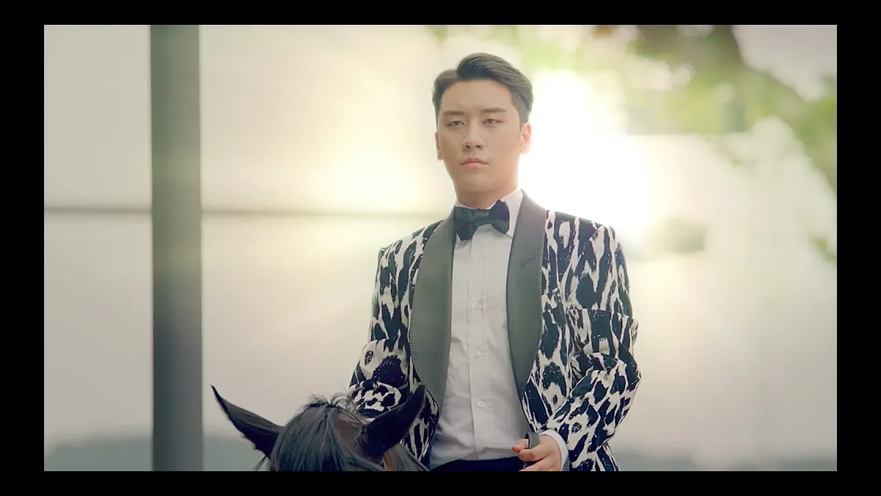 WHERE R U FROM feat. MINO (JP Ver.)の公式MVサムネイル