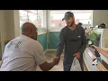 Every day Georgia seafood market plans to feed customer family for free