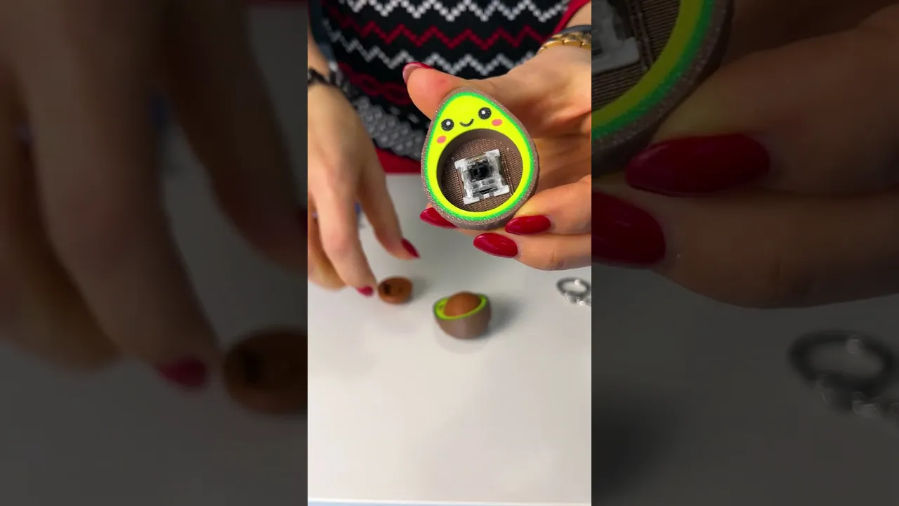 Clicky Avocado Keychain, Clicker Toy - 3D model by Valeria Momo