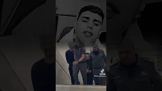 دقيت ع بواب السجن رد البطل جواتو      دندنها