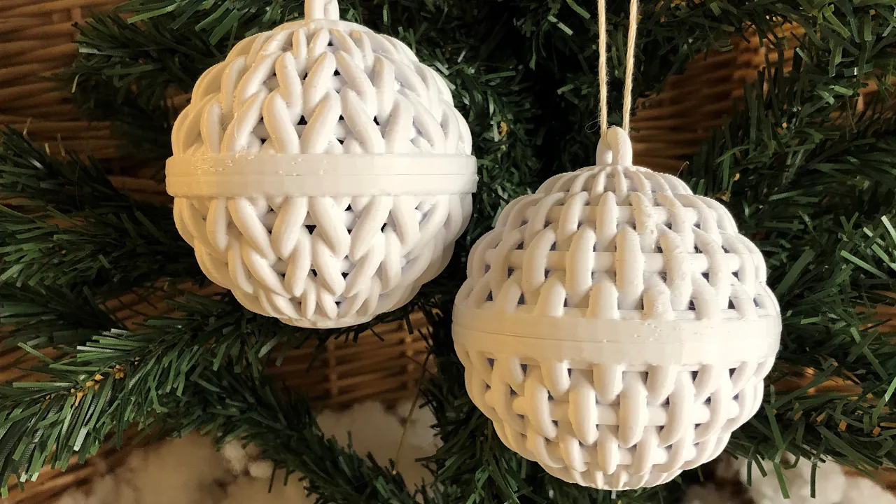 Wicker Ornament Container