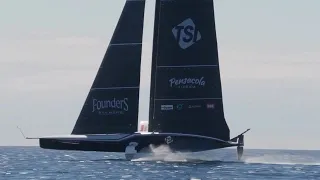 American Magic’s Tom Slingsby and their Reclining Cyclists Our Expert Vittorio d’Albertas Explains