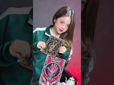 The Secret Behind Her Glasses! ππ± #lilymeow #lilymiumiu #couplegoals #schoolcrush #schooldrama