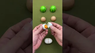 يا غنماتي مع مع يا عنزاتي مع مع                                   دندنها