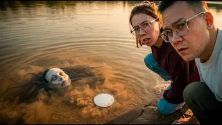 РУСАЛКА С РАЗРЕЗАННЫМ РТОМ — СКРЫТАЯ КАМЕРА СНЯЛА ЧТО-ТО В ВОДЕ