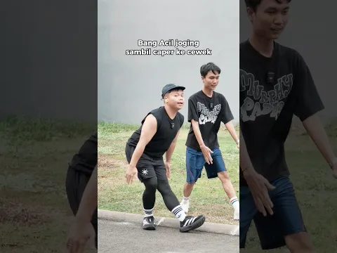 Acil udah biasa jadi pusat perhatian pelari pemula 🤭