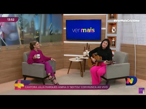 Cantora Júlia Marques anima o 'sextou' com música ao vivo