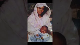 شاب فرنسي يعثر علي امه الموريتانية بعد 30 عام ا من الفراق 