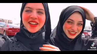 لانا ولين با الحجاب 