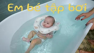 Em Bé Youtube Tập Bơi Và Tập Ăn Dặm