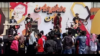 Download FIVE MINUTES - SEMAKIN KU KEJAR SEMAKIN KAU JAUH I Asyikin Aja Eps. 1 GlobalTV 2017 MP3